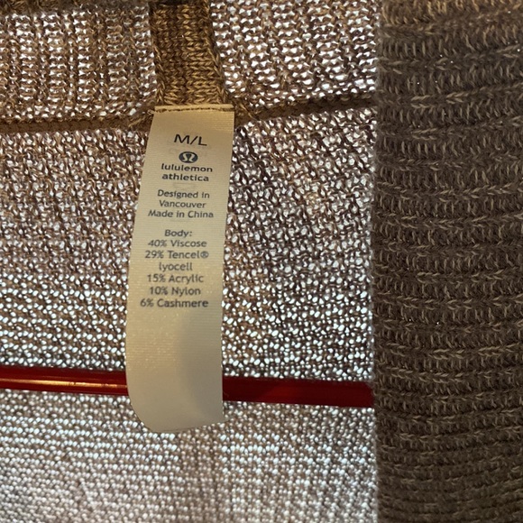 NWOT Taupe Lululemon Sweater Wrap Suze M/L - Picture 2 of 6